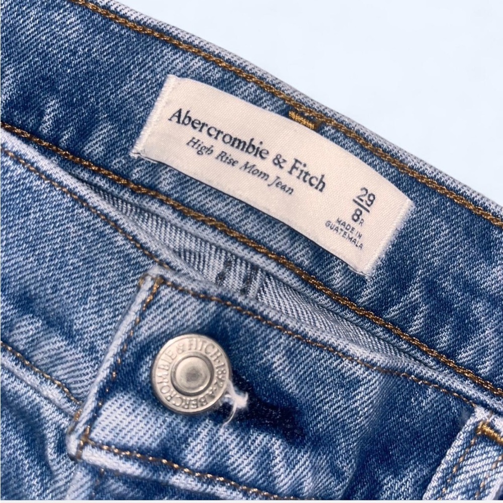 Abercrombie & Fitch High-Waisted Mom Jeans